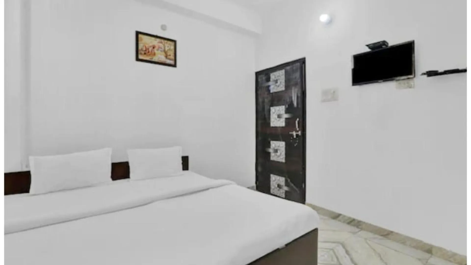 Homestay Hotel Shiv Ganga Guest House Varanasi Near Kashi Vishwanath Temple -Fully Air Conditioning Hotel