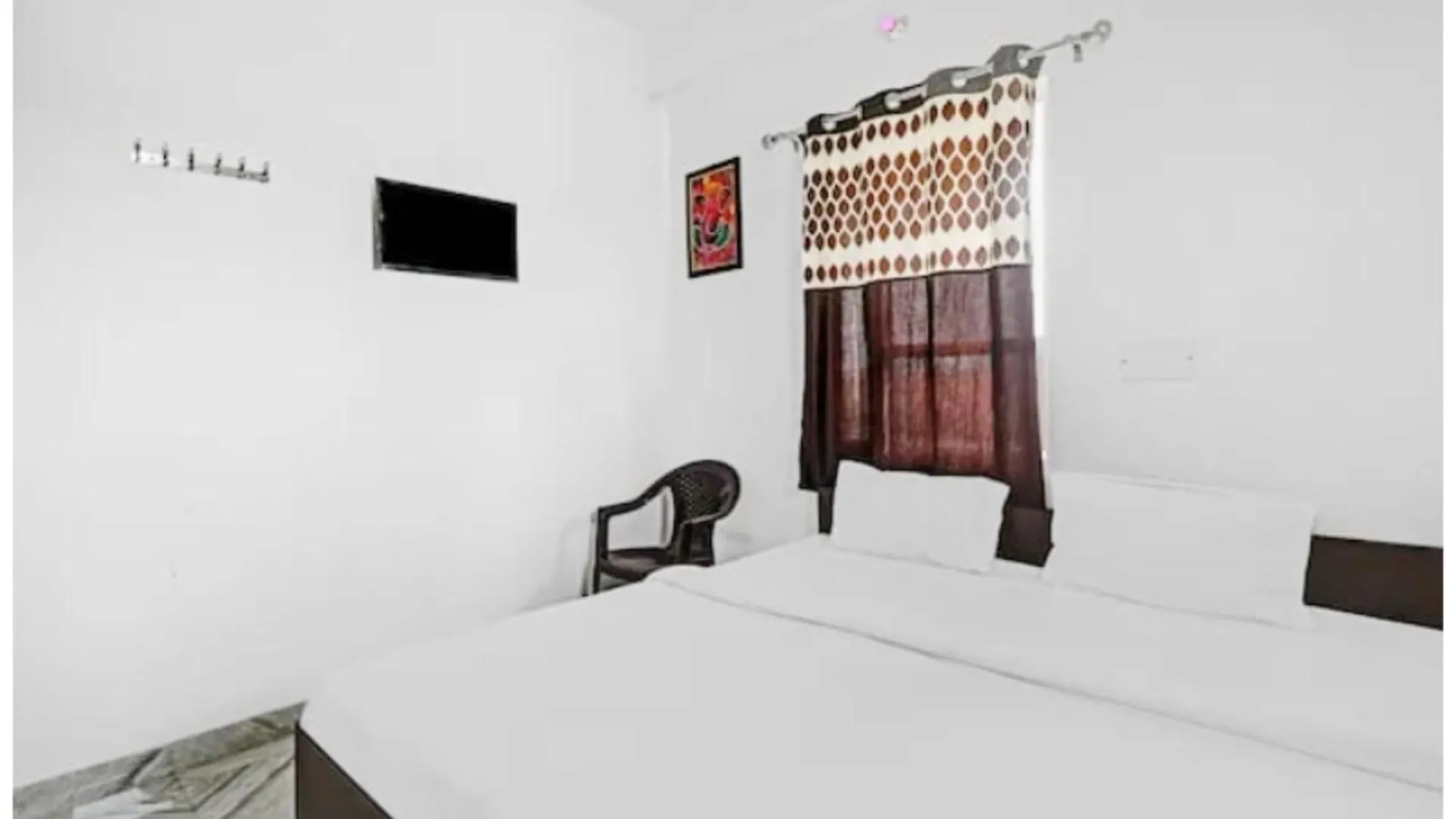 Hotel Shiv Ganga Guest House Varanasi Near Kashi Vishwanath Temple -Fully Air Conditioning Hotel