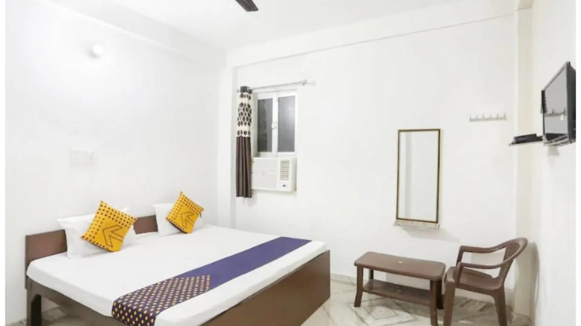Hotel Shiv Ganga Guest House Varanasi Near Kashi Vishwanath Temple -Fully Air Conditioning Hotel India
